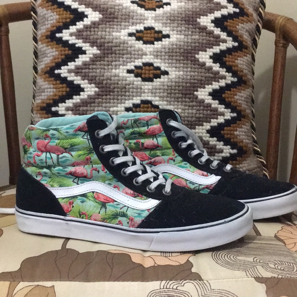 Flamingo vans